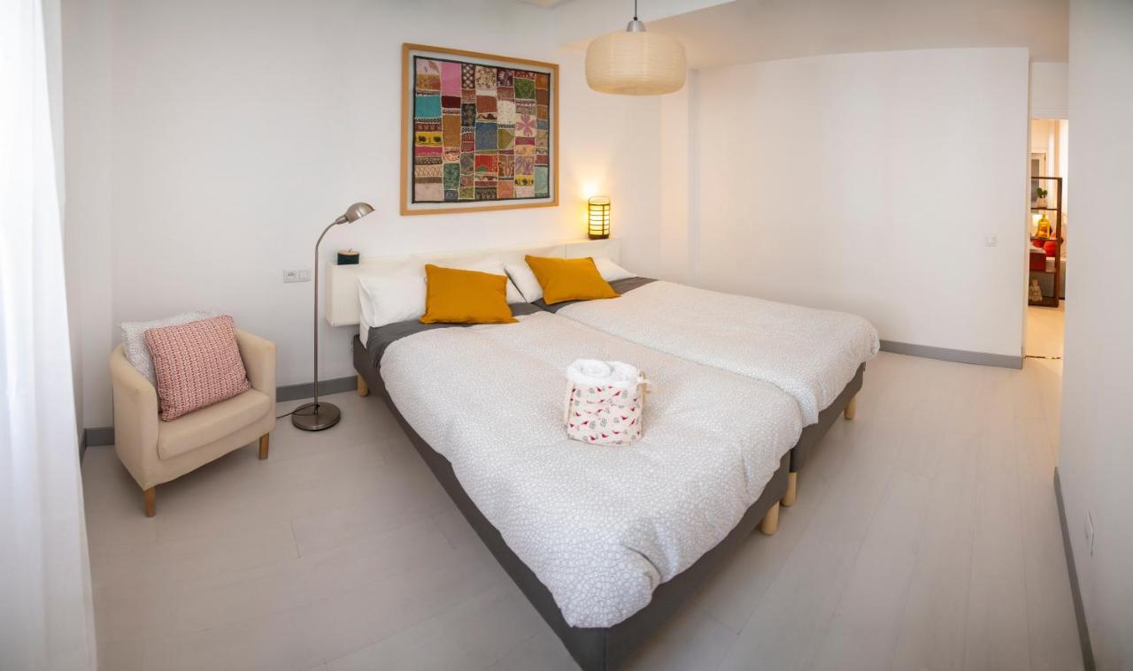 Centuria Macarena, Apartamento Duplex Leilighet Sevilla Eksteriør bilde